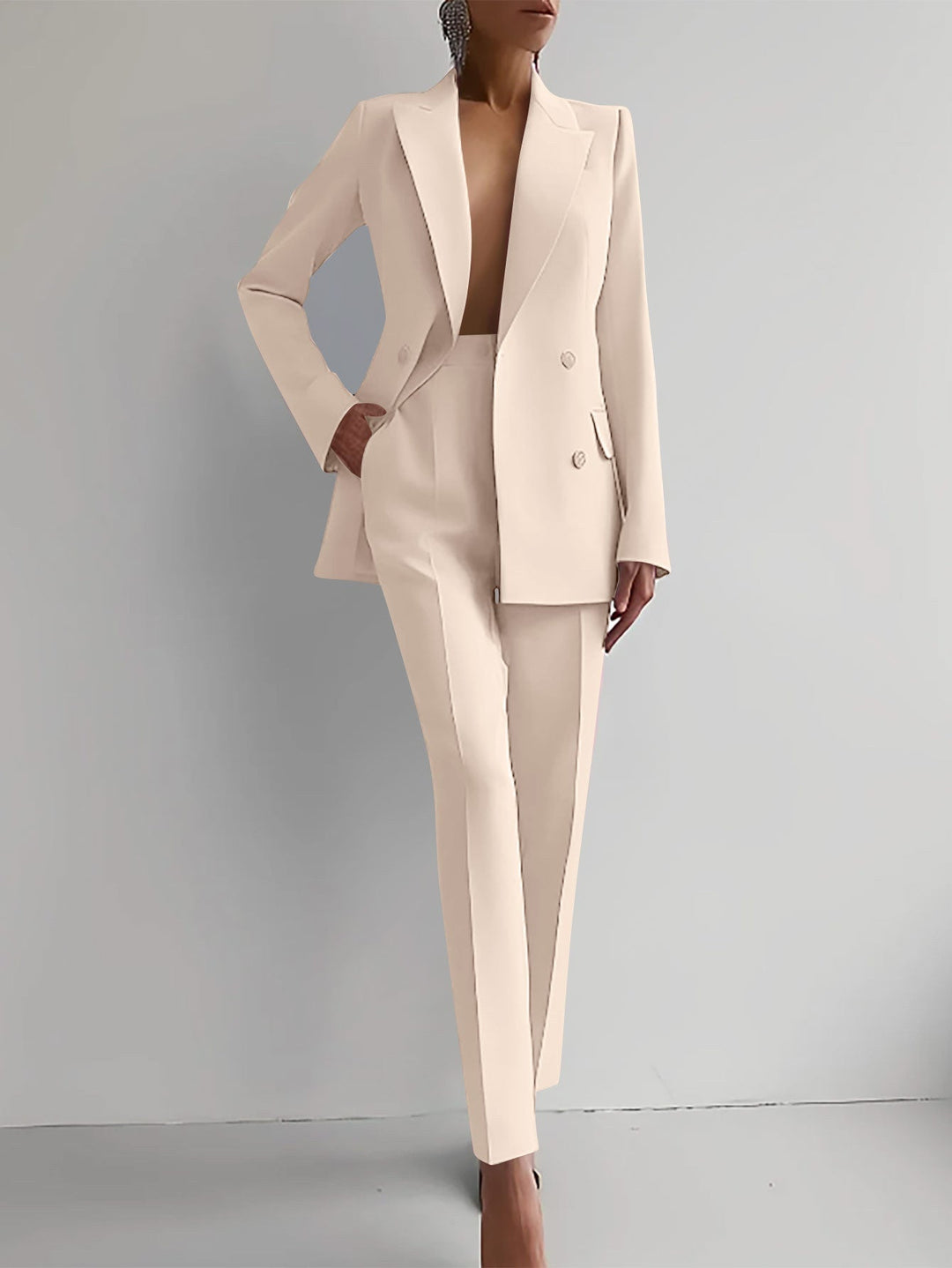 Selma – Classic Elegance Suit