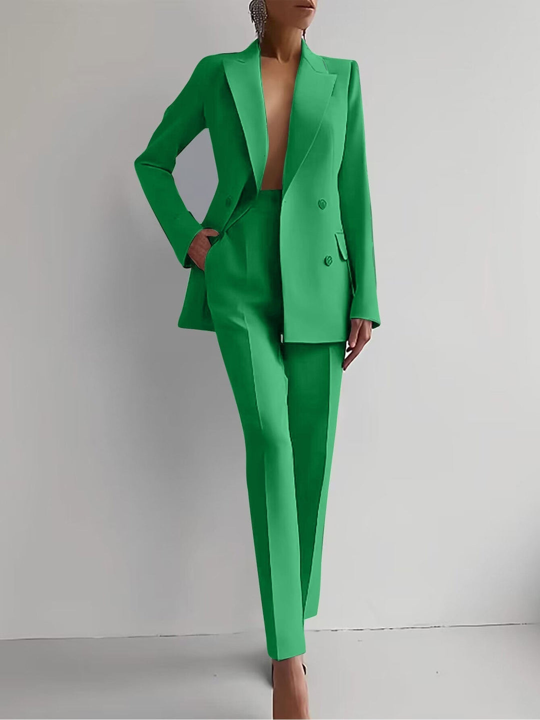 Selma – Classic Elegance Suit